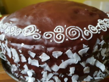 Tort czekoladowy z kokosowym kremem